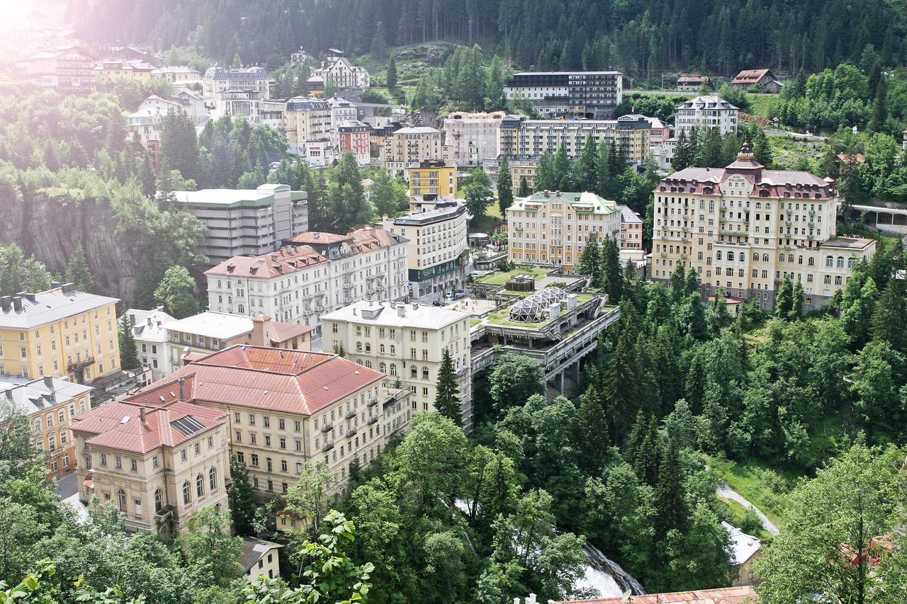Gruener Baum Hotel Bad Gastein Exterior photo