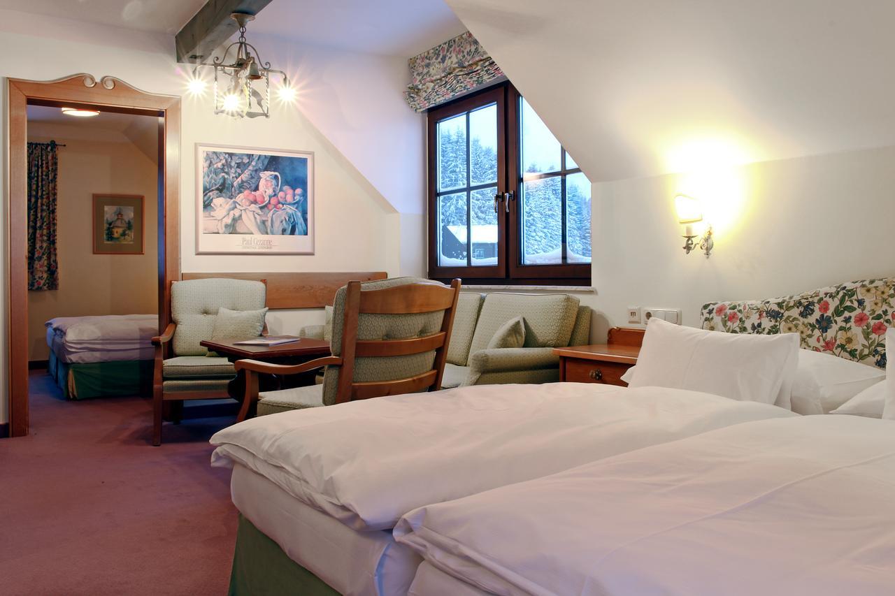 Gruener Baum Hotel Bad Gastein Room photo